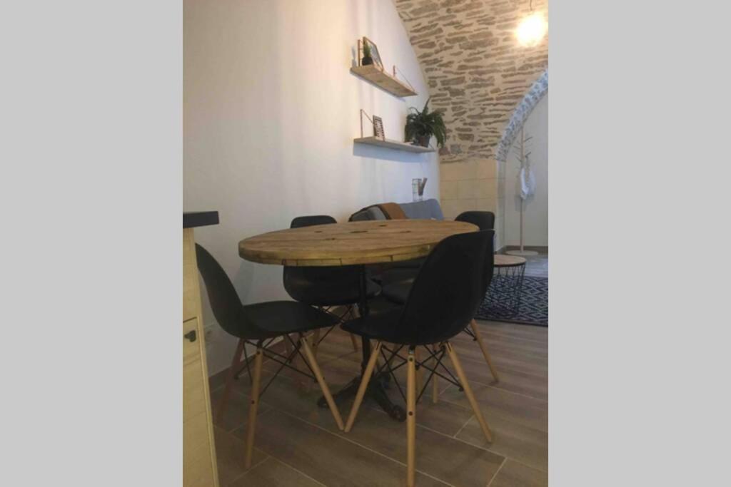 Studio Tout Equipe Apartman Marguerittes Kültér fotó