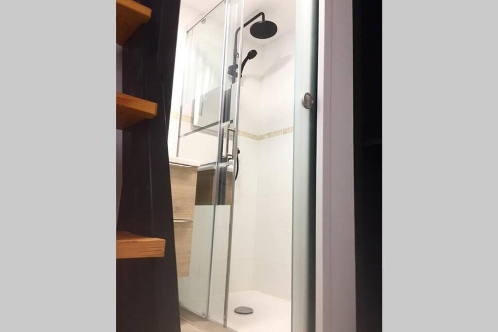 Studio Tout Equipe Apartman Marguerittes Kültér fotó