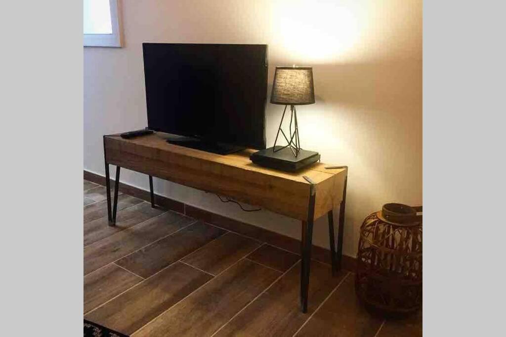 Studio Tout Equipe Apartman Marguerittes Kültér fotó