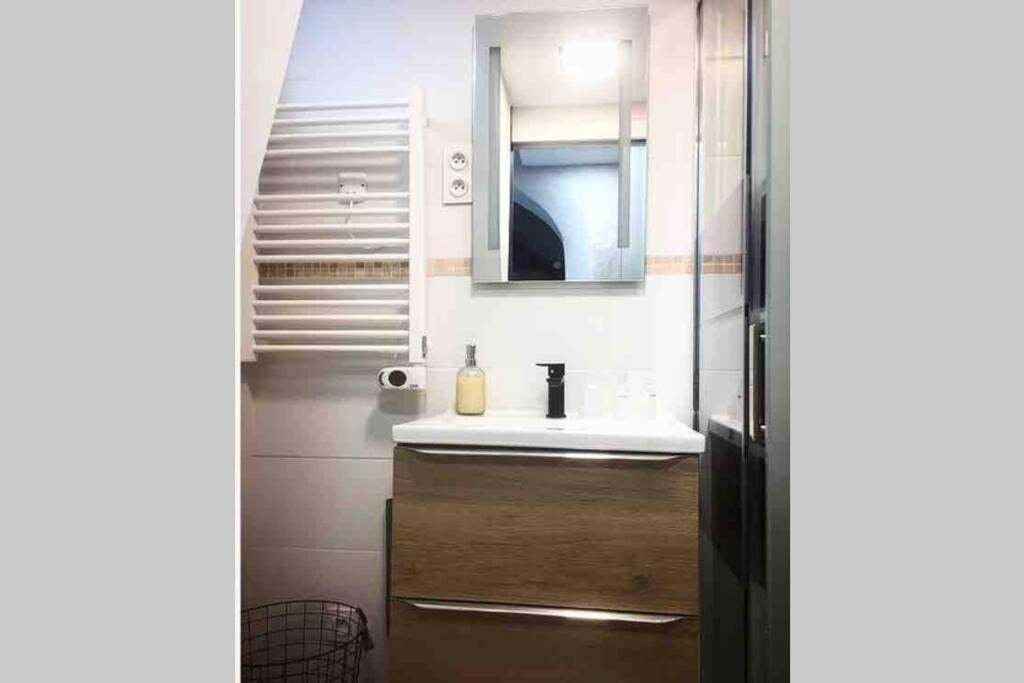 Studio Tout Equipe Apartman Marguerittes Kültér fotó